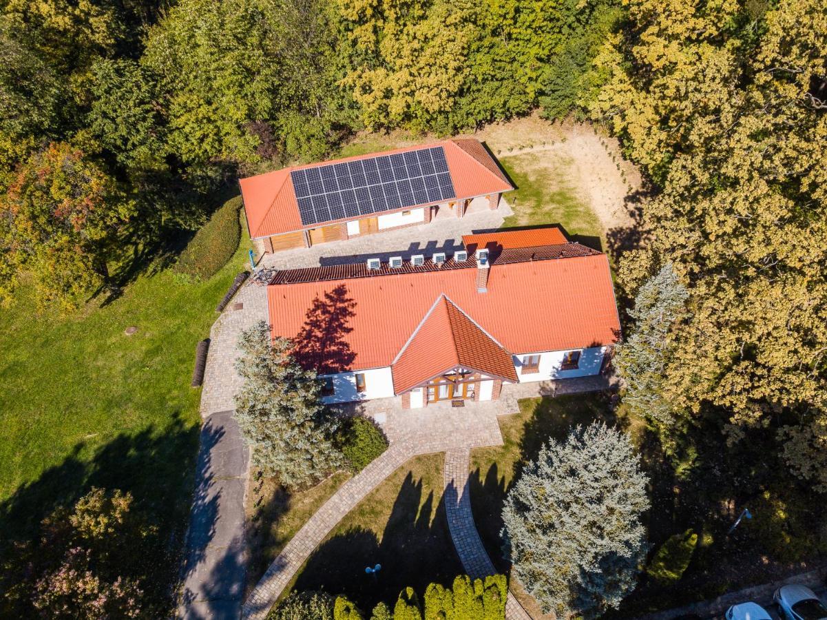 Haracsi Vendégház Zselickisfalud Exterior foto